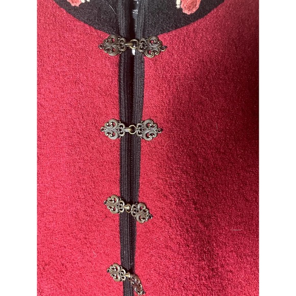 Embroidered Red and Black Women's Cardigan Vest - Picture 4 of 8